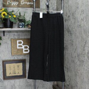 WynneLayers Women's Lined Eyelet Pull On Crop Pants 694646 Black S